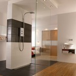 naturalLight303x440 mira shower